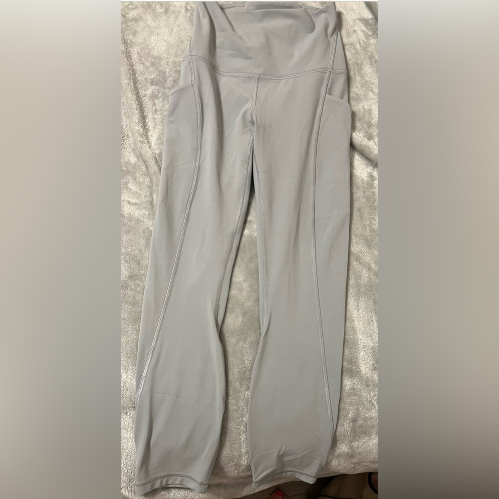 Lulu gray leggings with pockets 25 inch